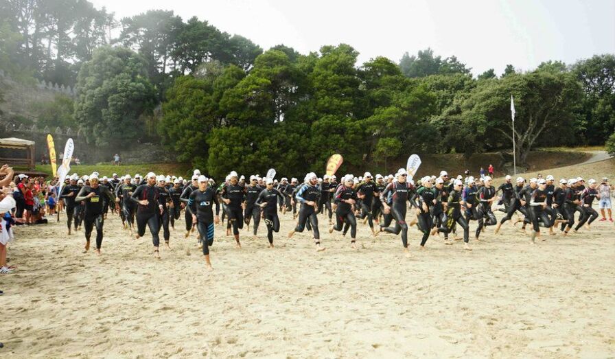 Salida del IV Vertiatlón Solidario de Baiona - Foto © Manuel Parada