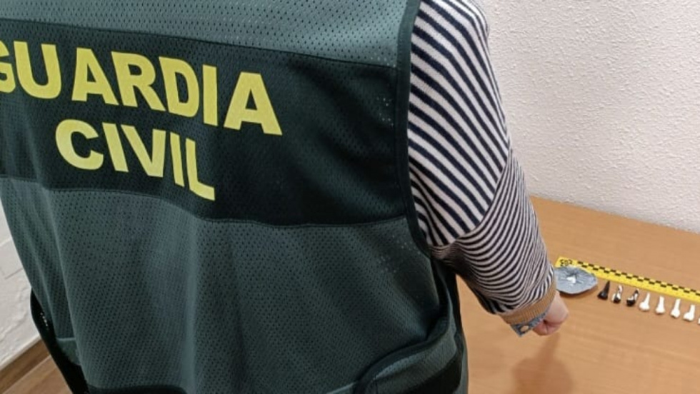 La Guardia Civil investiga en Baiona una peluquería por presunto tráfico de cocaína