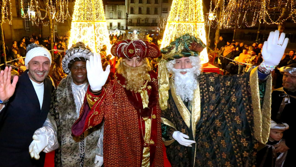 Más de dos toneladas de azúcar inundaron O Porriño en la Cabalgata de Reyes