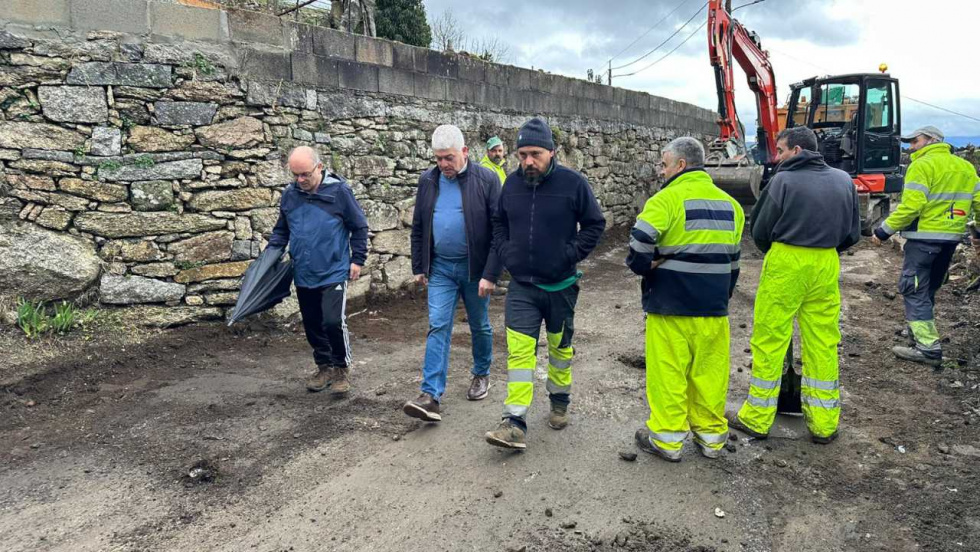 Ponteareas invierte más de 275.000 euros en asfaltar caminos rurales
