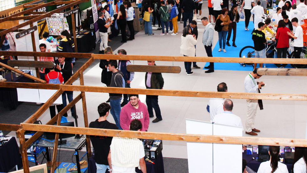 UCIN acusa a la Mostra “Formamos” de ser un escaparate de marketing sin impacto real para los jóvenes de Mos