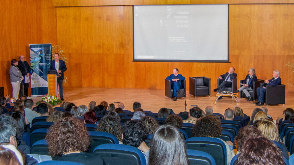 Valença e Tui acollen un congreso internacional sobre educación e a crise da democracia