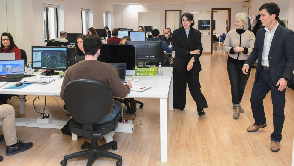 La Xunta aprobará un plan director de 60 millones para el sector TIC que creció un 21% en Galicia desde 2020