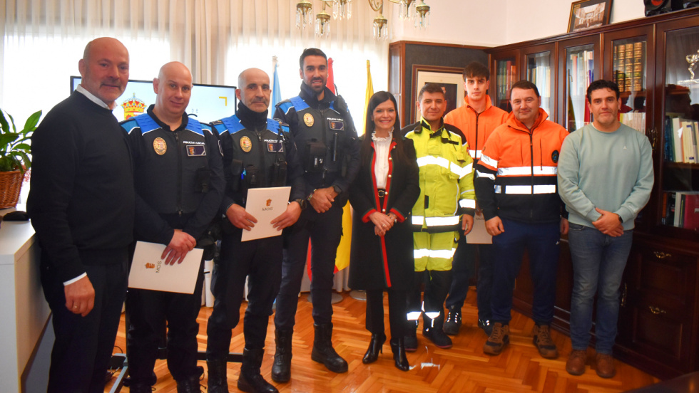 El Concello de Mos reconoce la profesionalidad de su Policía Local y servicios de emergencias