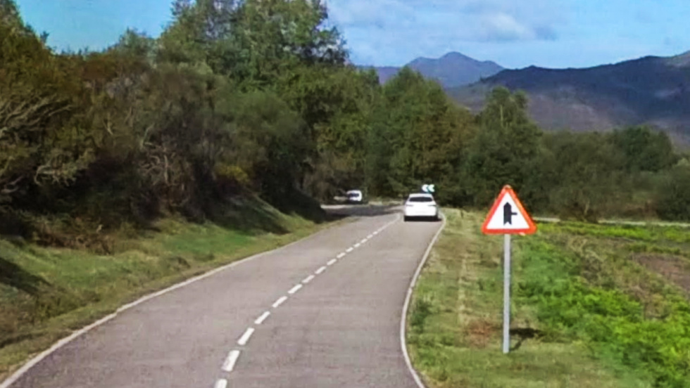 Cinco empresas pujan por las obras de mejora de una peligrosa intersección en Covelo