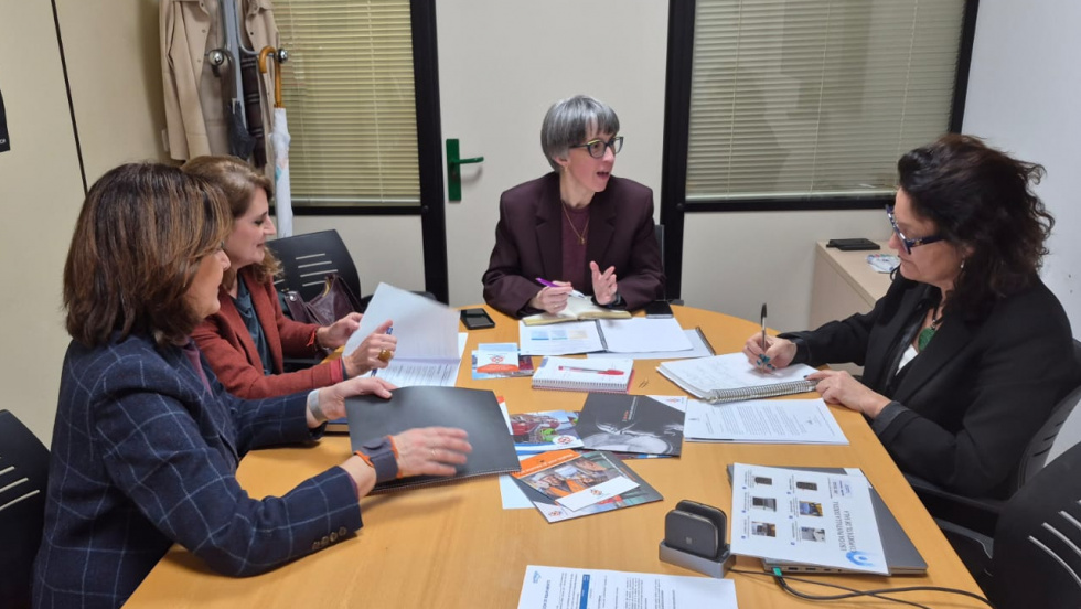 A Xunta e Stella Maris exploran colaboración para formar e asistir aos profesionais do mar