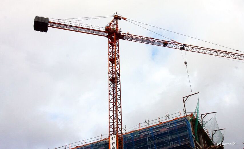 As probas servirán para a obtención de carnes profesionais, entre outros,  de operador/a de guindastre