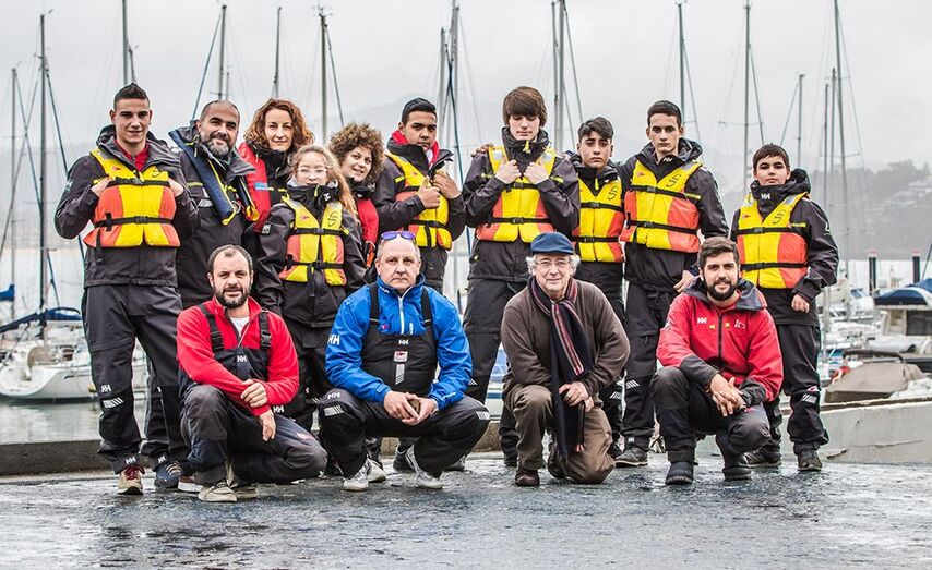 Grupo de alumnos del CEE de Panxón que participaron en la prueba piloto del Monte Real. /&copy; Rosana Calvo