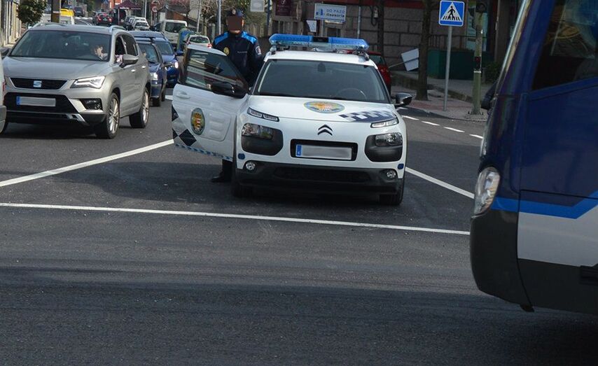 Os axentes incautaron 11 doses de suposta cocaína e  16 doses de suposta heroína ademáis de  500 Euros en metálico / Imaxe arquivo Xornal21