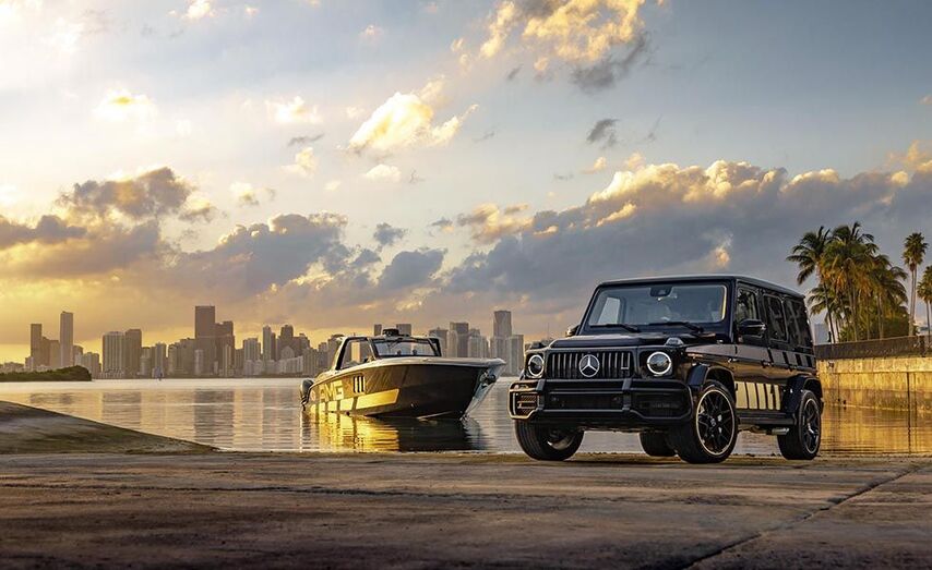 Resultado de imagen de barco deportivo mercedes amg