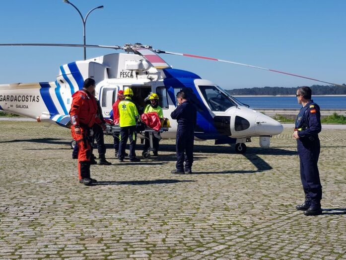 Gardacostas de Galicia mobilizou o helic&oacute;ptero Pesca 1 ao punto / Imaxe de Arquivo