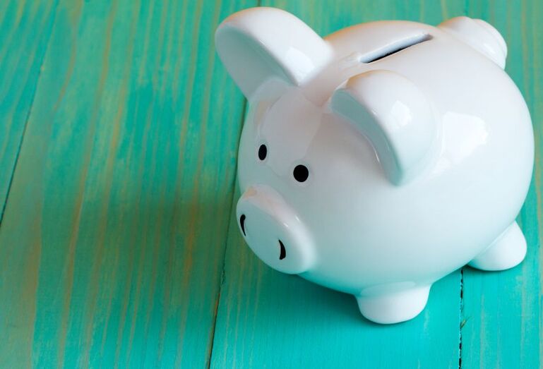 El cerdo simboliza ahorro y riqueza o avaricia y flata de compromiso social.