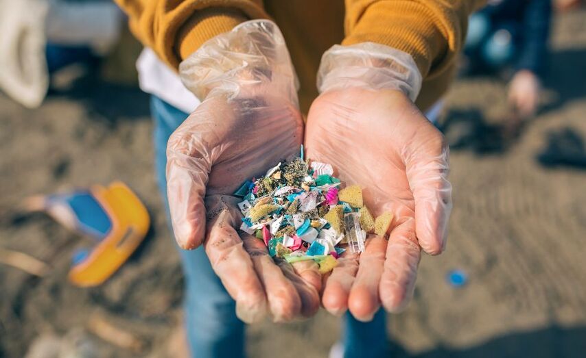 Cada a&ntilde;o se producen alrededor de 300 millones de toneladas de residuos pl&aacute;sticos en el mundo  |Image licensed by &copy; Ingram Image