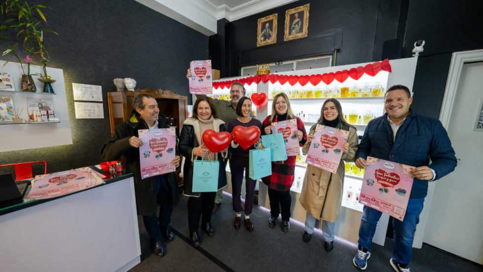 La Xunta anima a los vigueses a celebrar San Valentín comprando en el comercio local