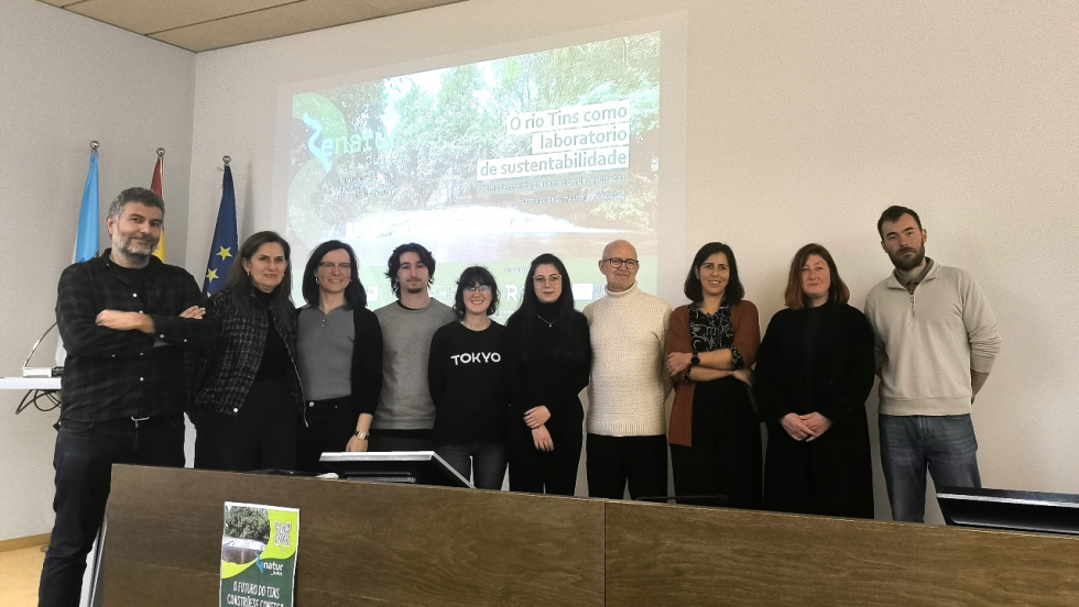La recuperación del río Tins en Outes logra movilizar a 600 voluntarios