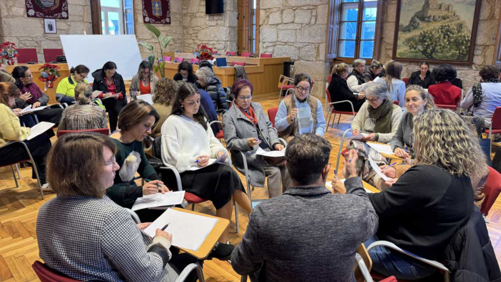 Mujeres de Ponteareas toman la palabra: salud, empleo y conciliación