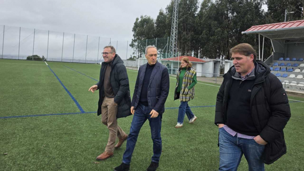 La Xunta invierte 55.000 euros en renovar con LED el campo de fútbol de As Neves