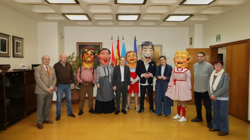 Vigo aplaza parte de su Entroido por la lluvia pero mantiene la entronización del Meco y el gran desfile del sábado