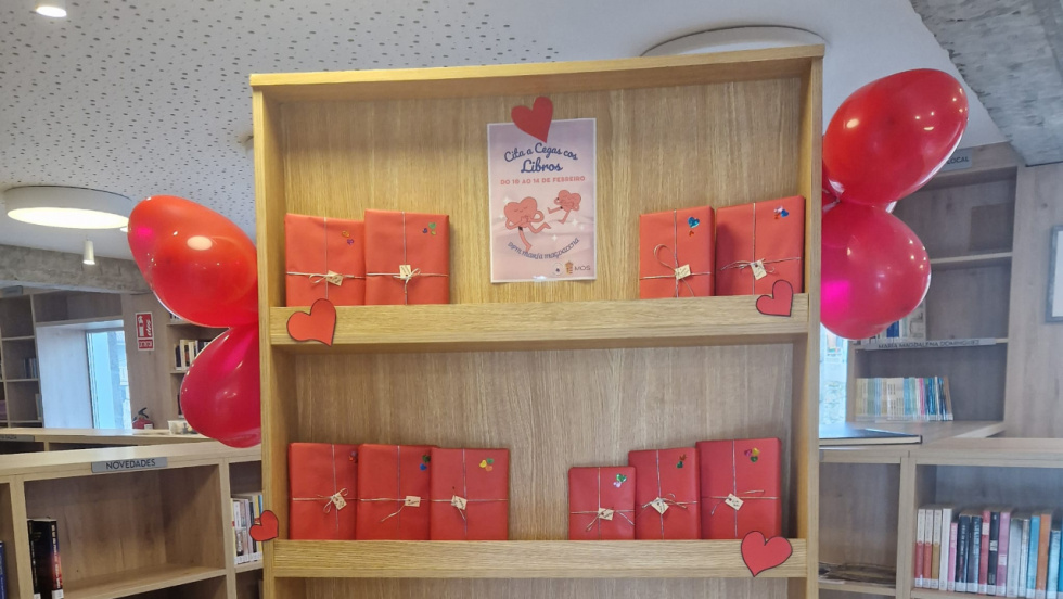 La Biblioteca María Magdalena de Mos vuelve a celebrar San Valentín con una 'cita a ciegas con los libros'