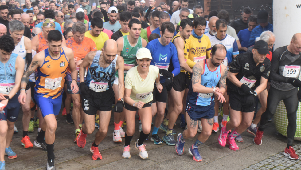 Mario Rodríguez y Noemí Álvarez vencen en la IV CorreMOS contra el Cancro en Mos