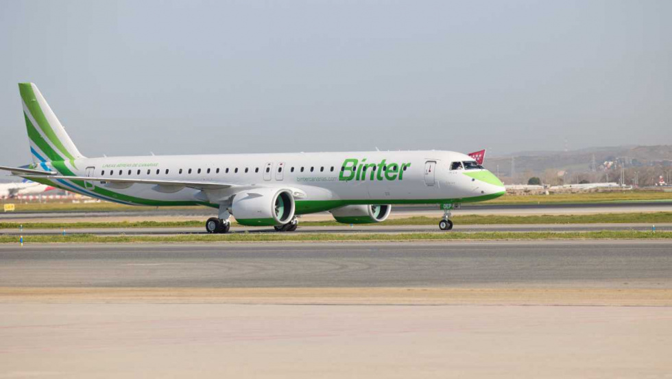 Binter lanza vuelos entre Vigo y Canarias desde 95 euros