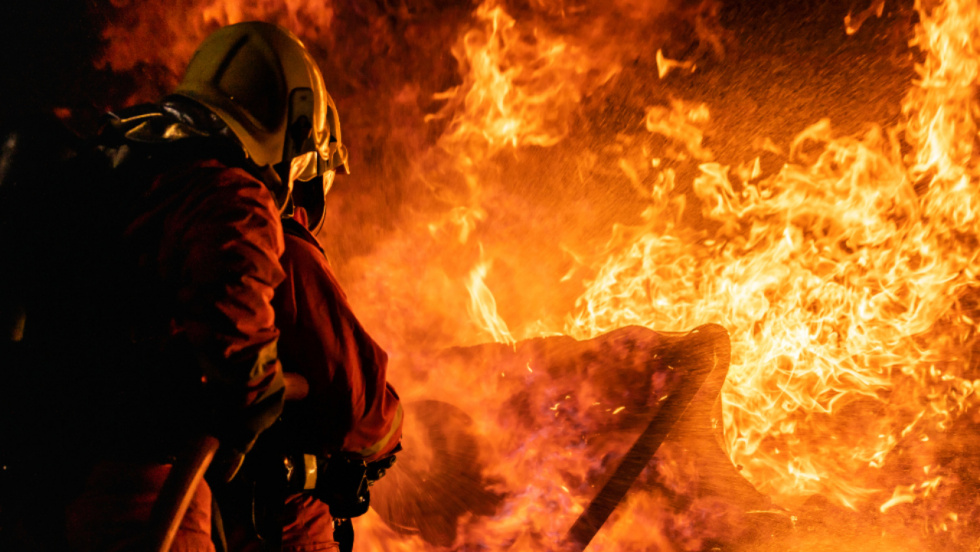 El Concello de Pontevedra acepta mediar con la CNT para resolver los problemas de prevención de los bomberos