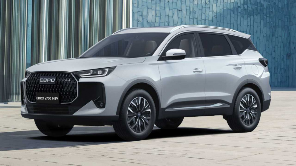 EBRO arranca en Barcelona la producción de su primer SUV híbrido