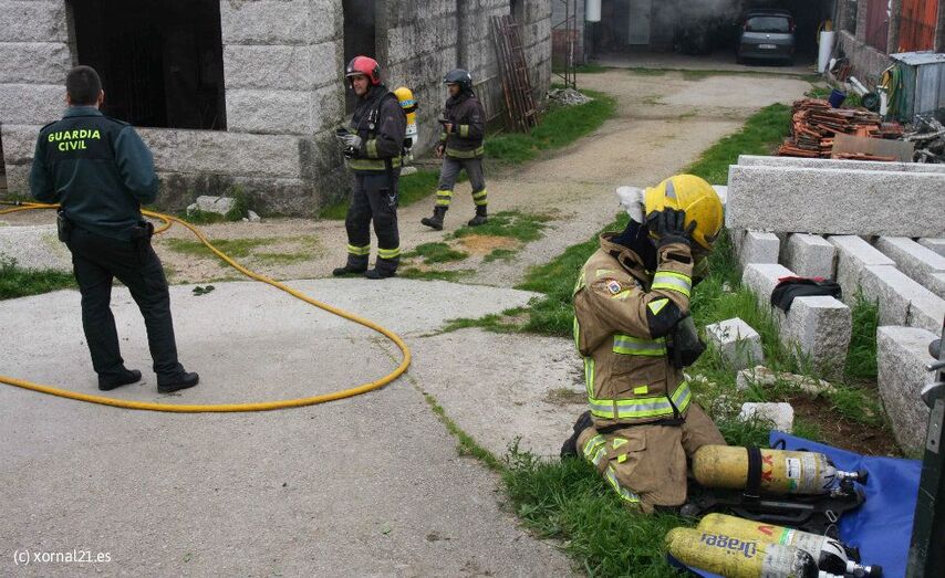 Os efectivos de extinción hoxe no lugar do sinistro