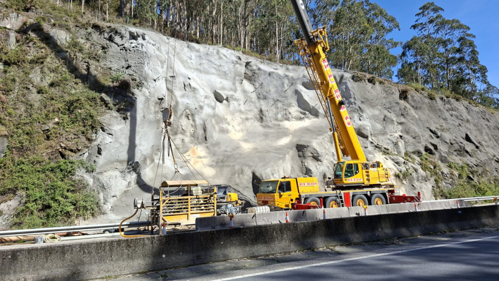La autovía del Val Miñor recupera los dos carriles para Semana Santa