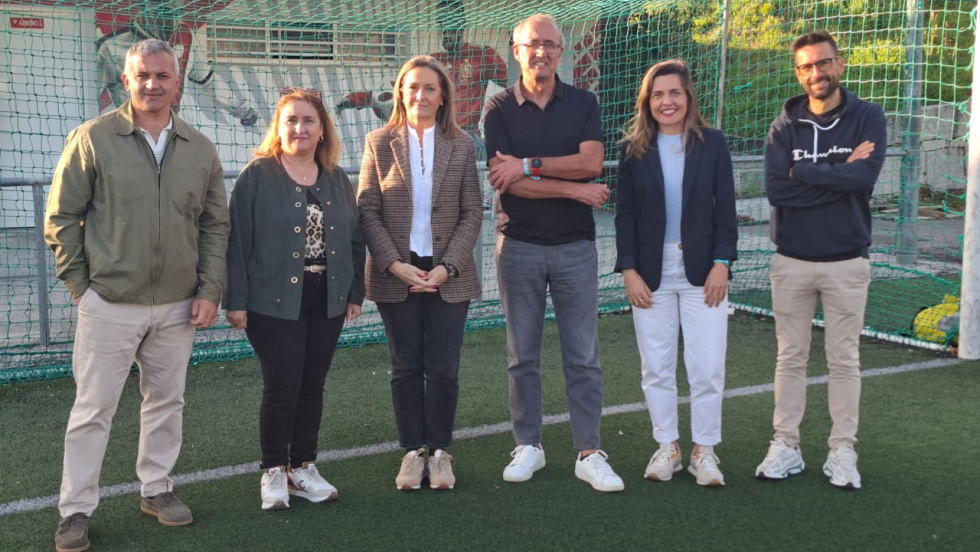 La Deputación de Pontevedra cofinanciará la renovación del campo de fútbol de Condomínguez con 190.000 euros