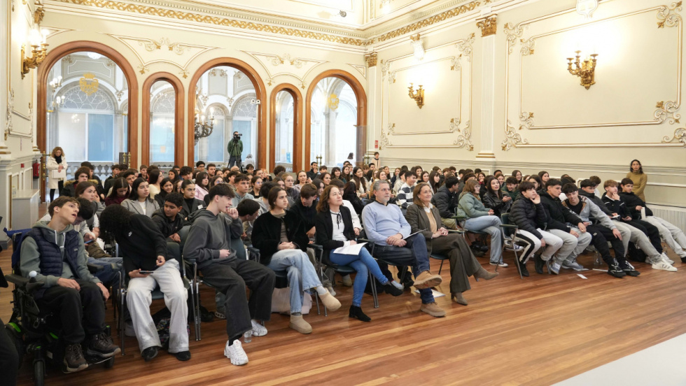 Casi 200 estudiantes de la provincia crean 24 cooperativas y reciben sus NIF en la Deputación