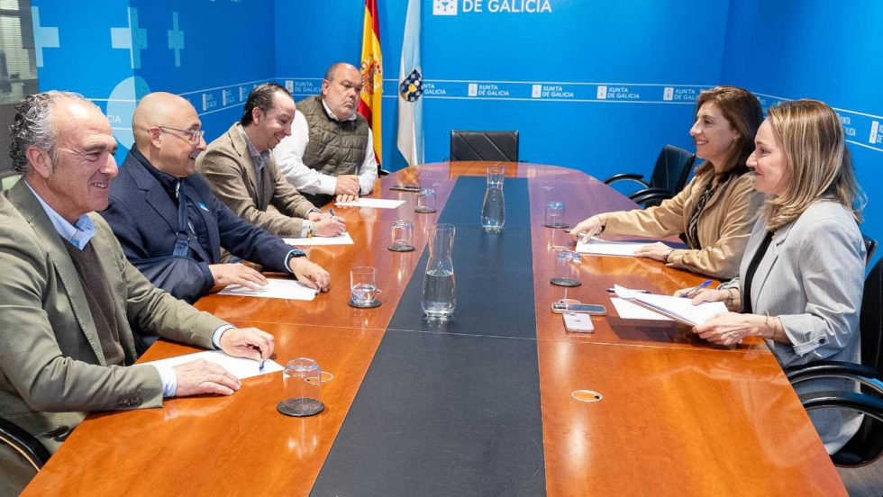 El Camiño do Litoral se presenta a los hosteleros como reclamo turístico para la costa gallega