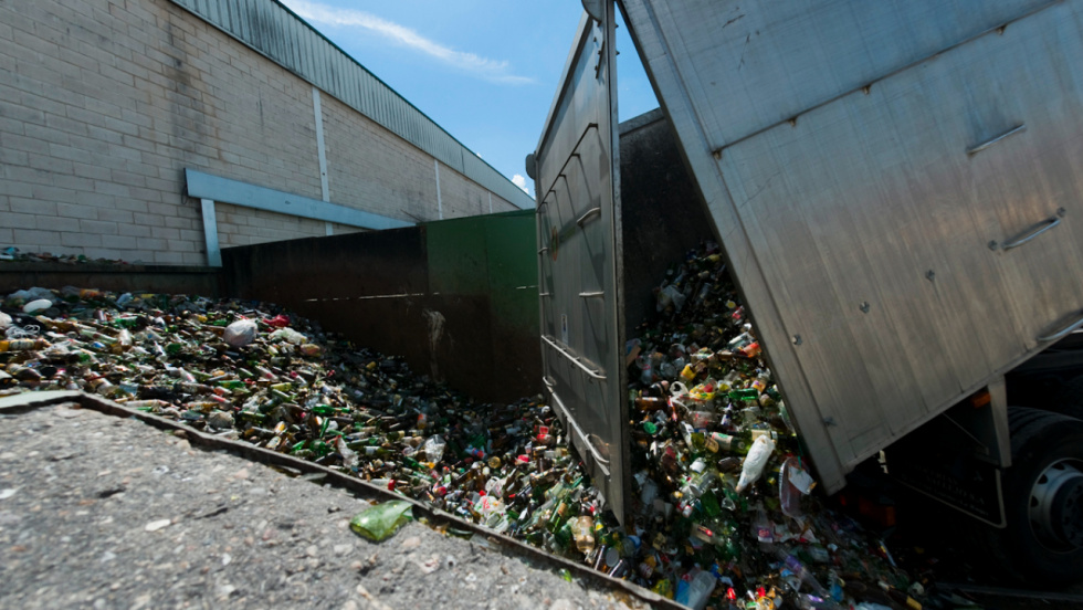 Galicia invierte 6,2 millones en mejorar la recogida selectiva de envases adaptada a cada concello