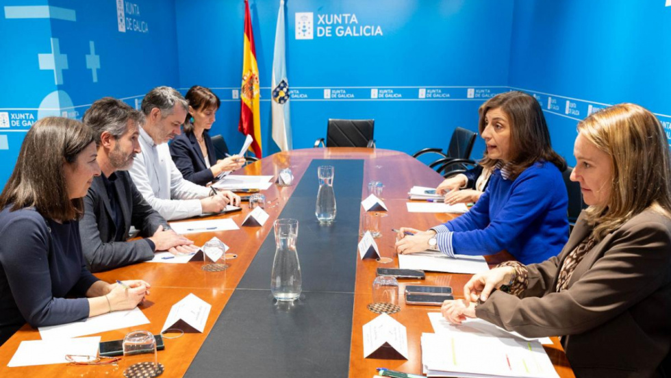 La Xunta planta cara y logra que Costas rectifique: más plazo y documentos clave