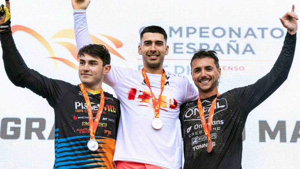 Ángel Suárez y Dani Barcia dan a Galicia un doblete de oro en el Nacional de Descenso