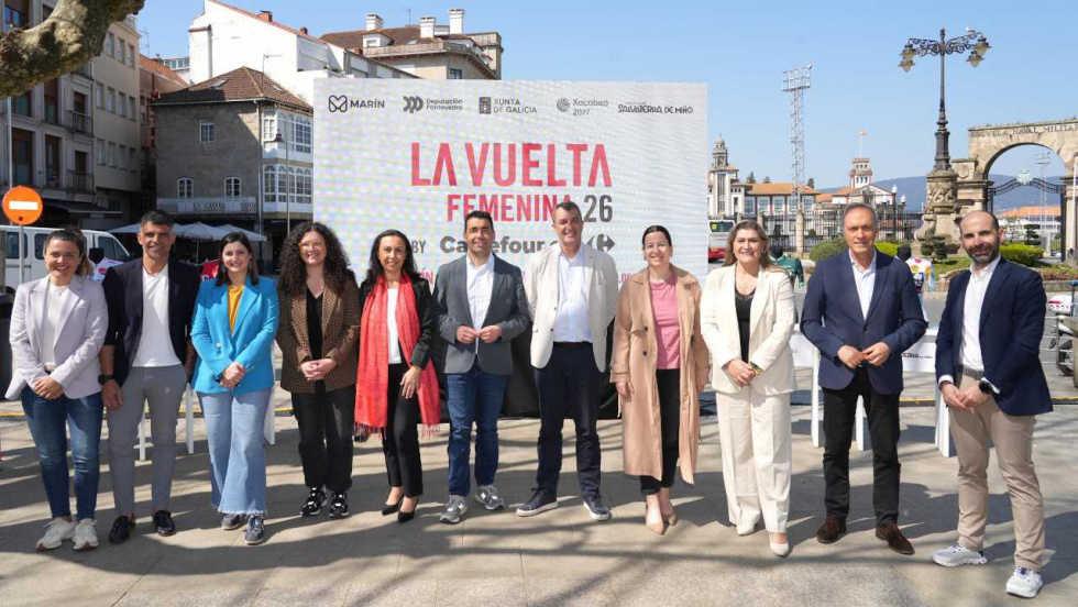 La Vuelta femenina refuerza su idilio con Pontevedra en una etapa inaugural única