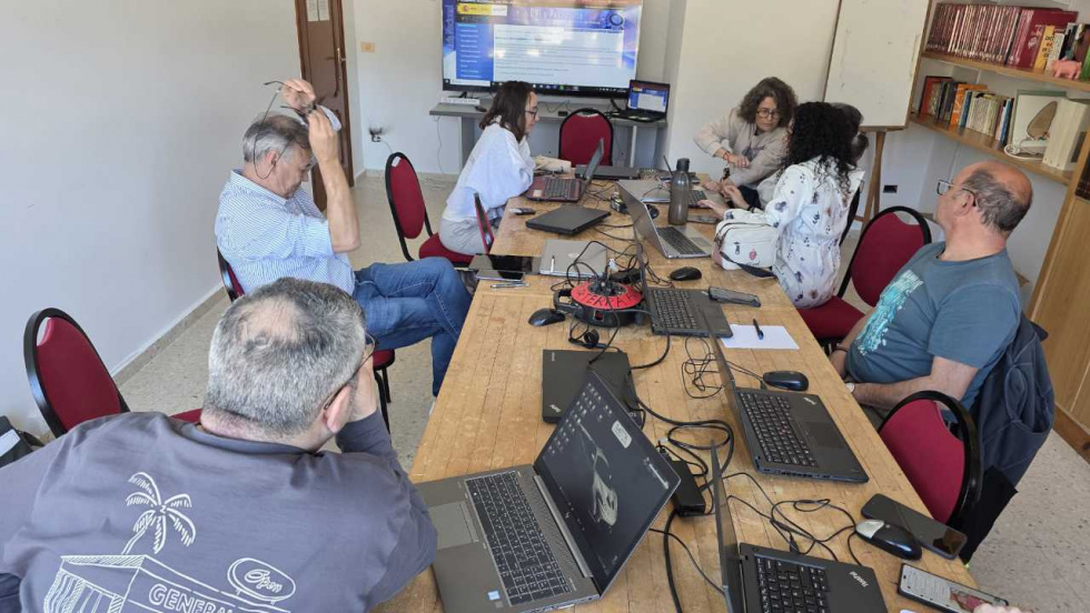 La asociación Nosa Terra de Pereiras se suma a la formación digital