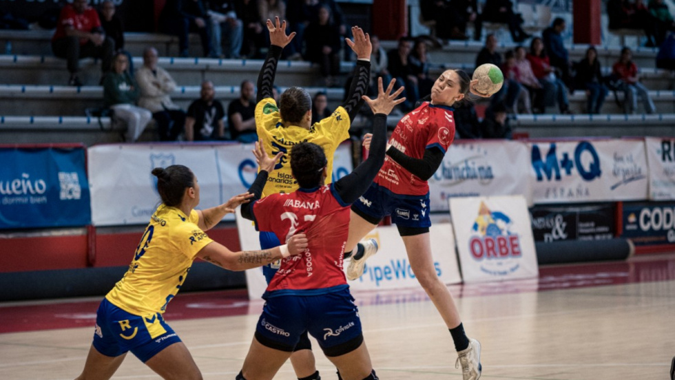 El Porriño planta cara al líder pero cae por la mínima ante el Rocasa Gran Canaria (18-20)