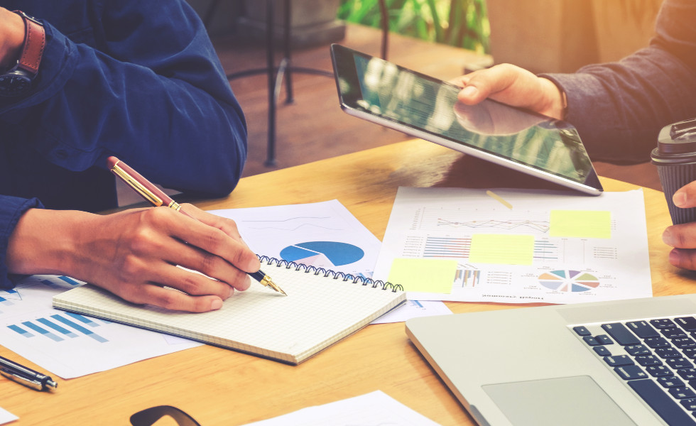 Mos impulsa un curso de alfabetización digital con fondos europeos para reducir la brecha tecnológica