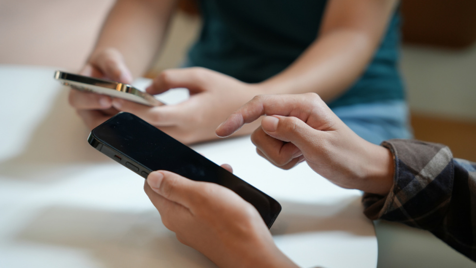 Casi dos tercios de los españoles perciben que las redes sociales afectan negativamente a su bienestar psicológico