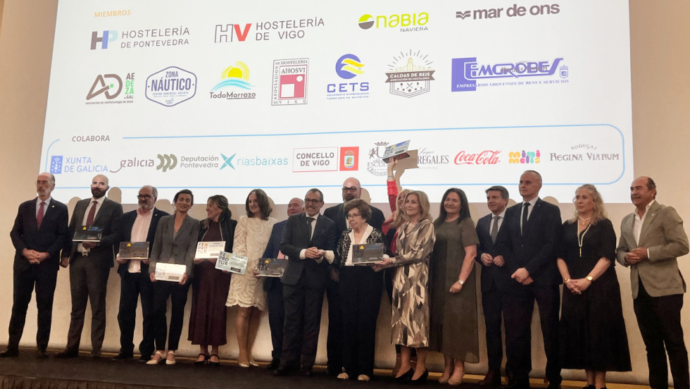 Feprotur premia a nueve profesionales del turismo y la hostelería de Pontevedra