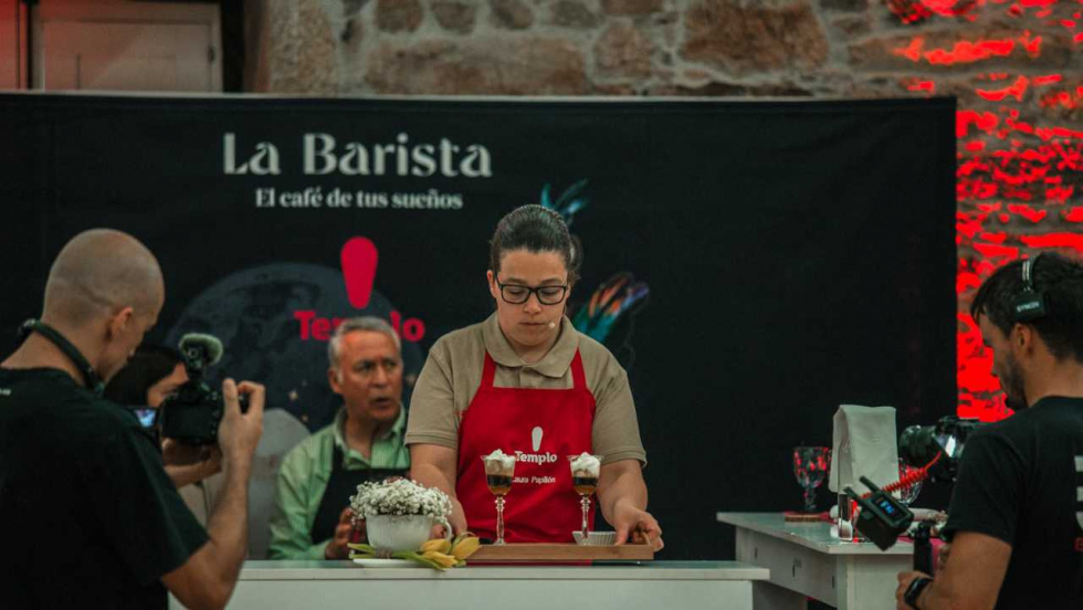 El talento de Aceesca Lume conquista el segundo puesto en el Campeonato Barista de CEE