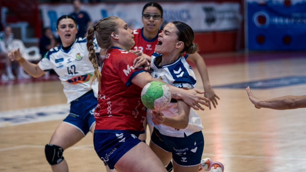 El Porriño remonta con un parcial de 5-0 y araña un empate heroico ante el Granollers