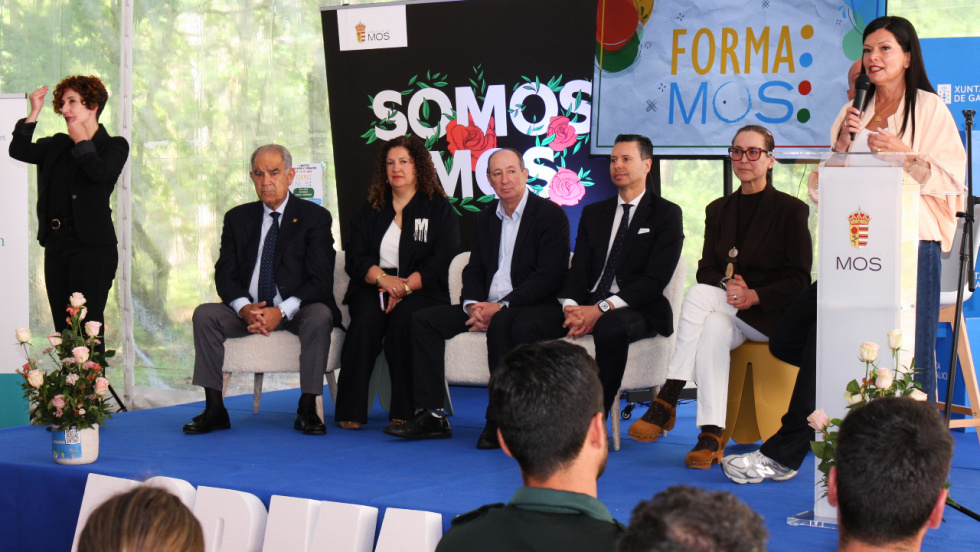 FormaMOS arranca en Mos con una ponencia de Rafael Guerrero sobre el impacto de las redes sociales en los jóvenes