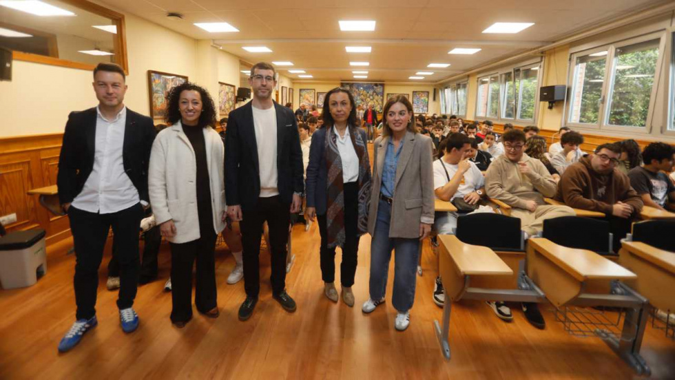 Más de 750 líneas de autobús en Pontevedra ya permiten pagar con el móvil gracias a la plataforma MoBT