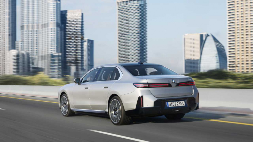 El nuevo BMW Serie 7 estrena el lenguaje de la Neue Klasse con más de 700 km de autonomía eléctrica