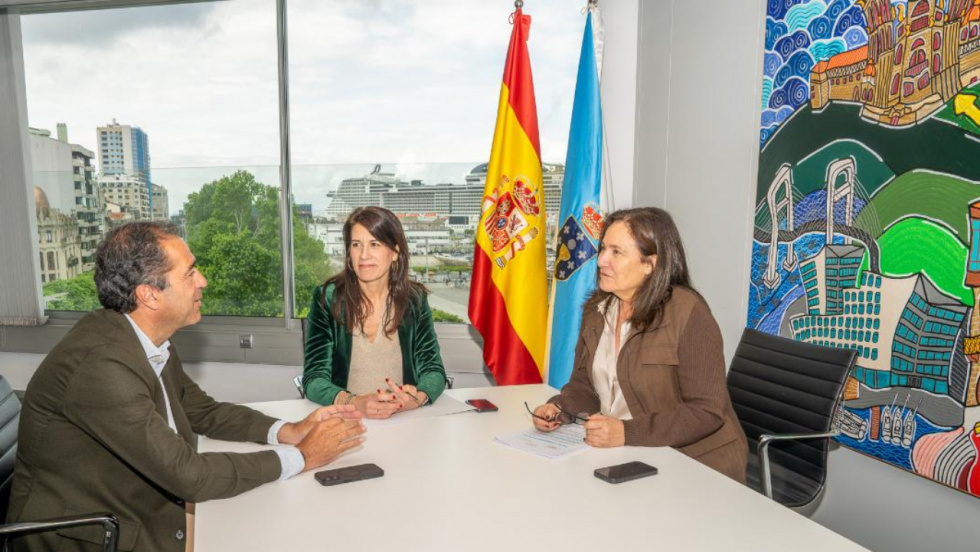 La Xunta y la asociación 'En Colectivo' unen posturas para reclamar el rescate de la AP-9