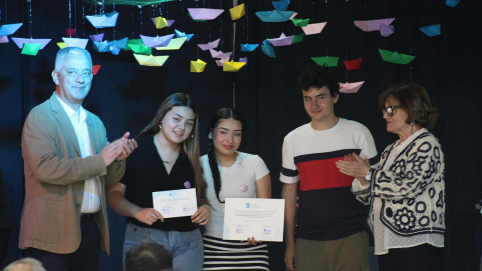 El Instituto Castelao de Vigo gana el concurso de la Xunta por su exposición sobre Begoña Caamaño