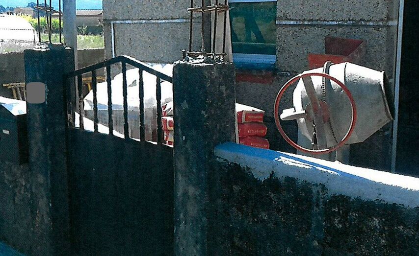 Imaxe da obra que se executa de forma presuntamente ilegal