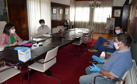 Reuni&oacute;n persoal Servizos e V&iacute;as e Obras.